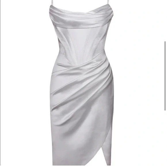 Miss Circle Uliana Satin White Dress Size Small NWT Perfect for Graduation - Picture 4 of 6